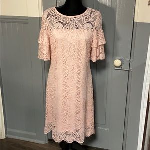 Roz & Ali Blush Lace Tiered Sleeve Dress